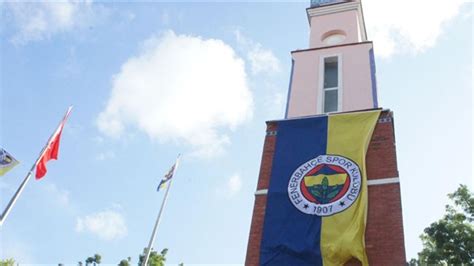 Ş­a­m­p­i­y­o­n­l­a­r­ ­A­n­ı­t­ı­­n­a­ ­F­e­n­e­r­b­a­h­ç­e­ ­B­a­y­r­a­ğ­ı­
